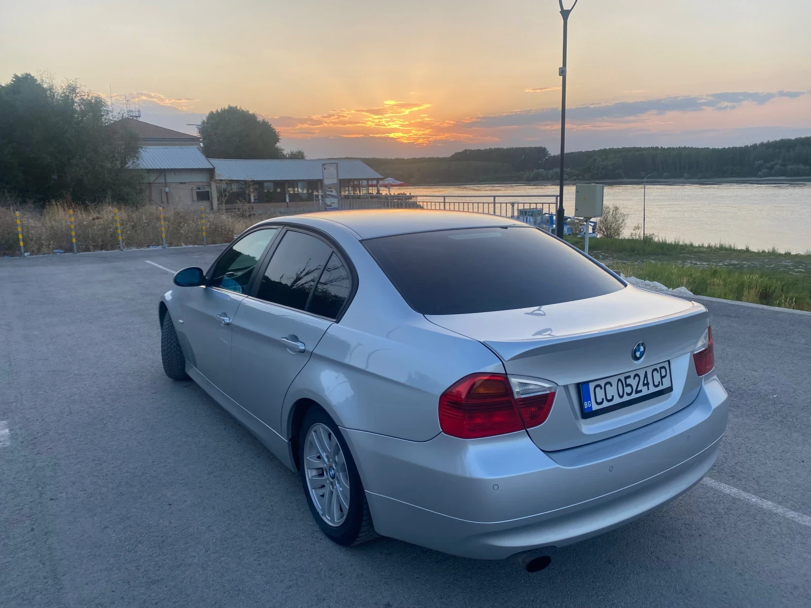 BMW 318 E90 | Mobile.bg — изображение 15