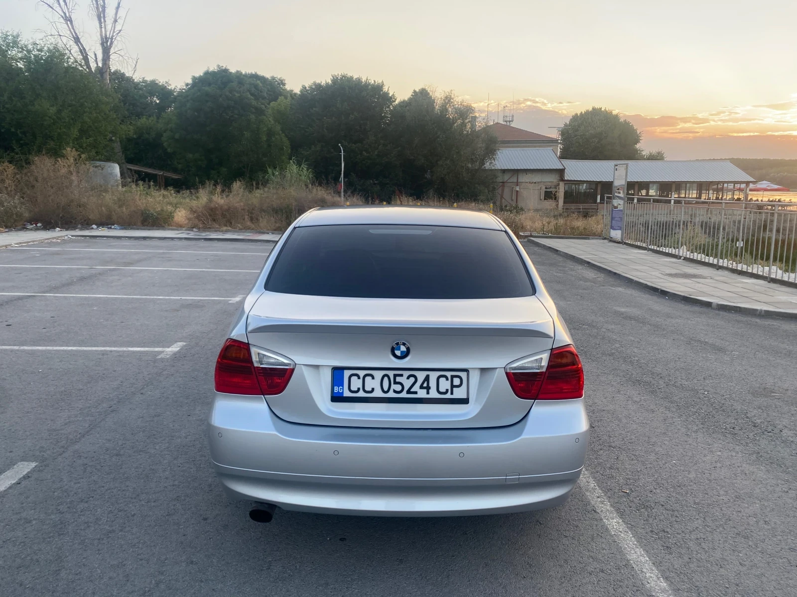 BMW 318  - изображение 4