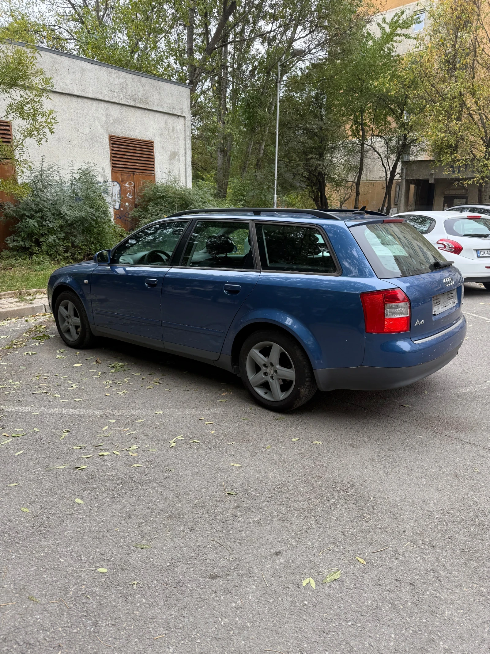 Audi A4 1.9 - изображение 4