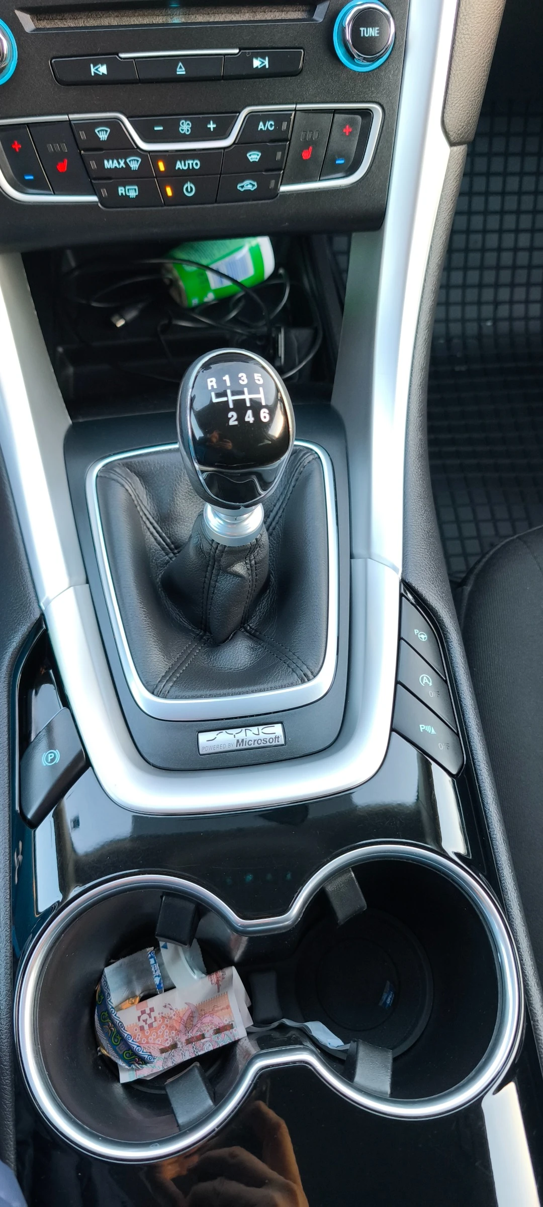 Ford Mondeo 2.0TDCI - изображение 10