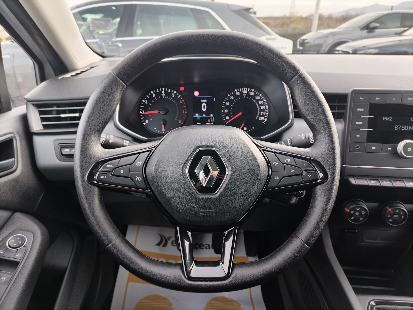 Renault Clio 1.0TCe/ 100к.с./Life - изображение 9