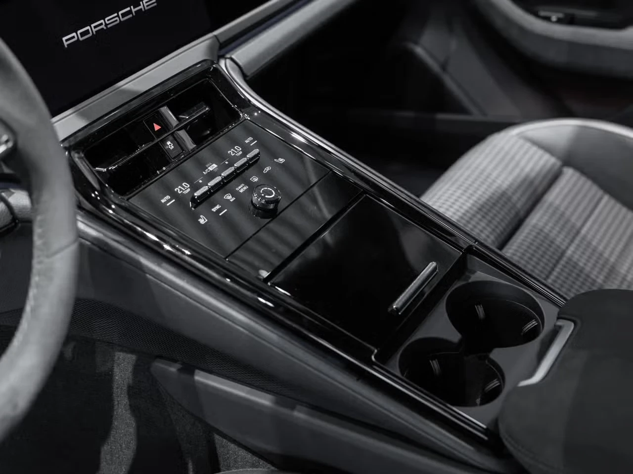 Porsche Panamera GTS* SPORT DESIGN* ����* BOSE* HUD* �������� | Mobile.bg � ����������� 13