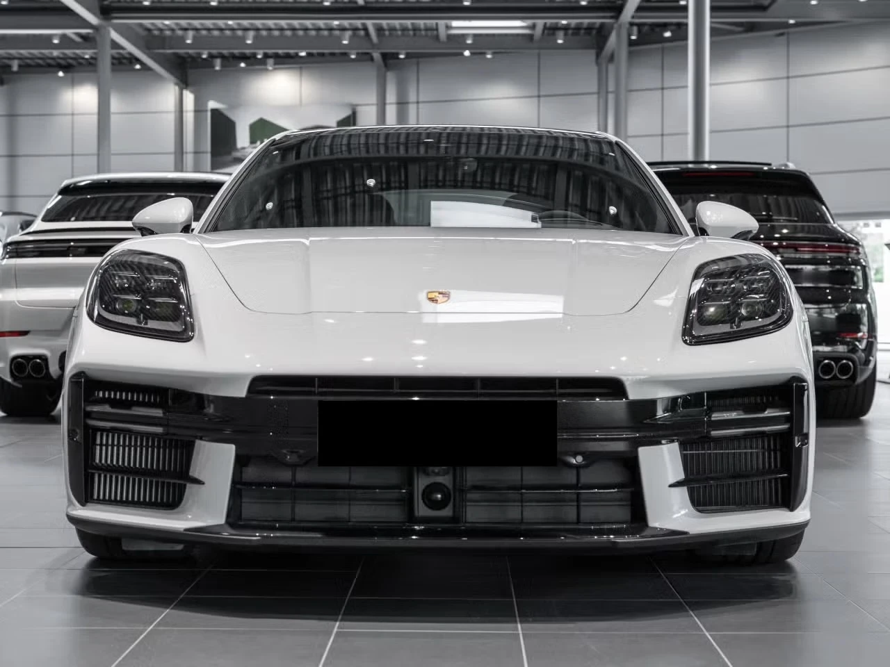 Porsche Panamera GTS* SPORT DESIGN* ПАНО* BOSE* HUD* ГАРАНЦИЯ - изображение 3