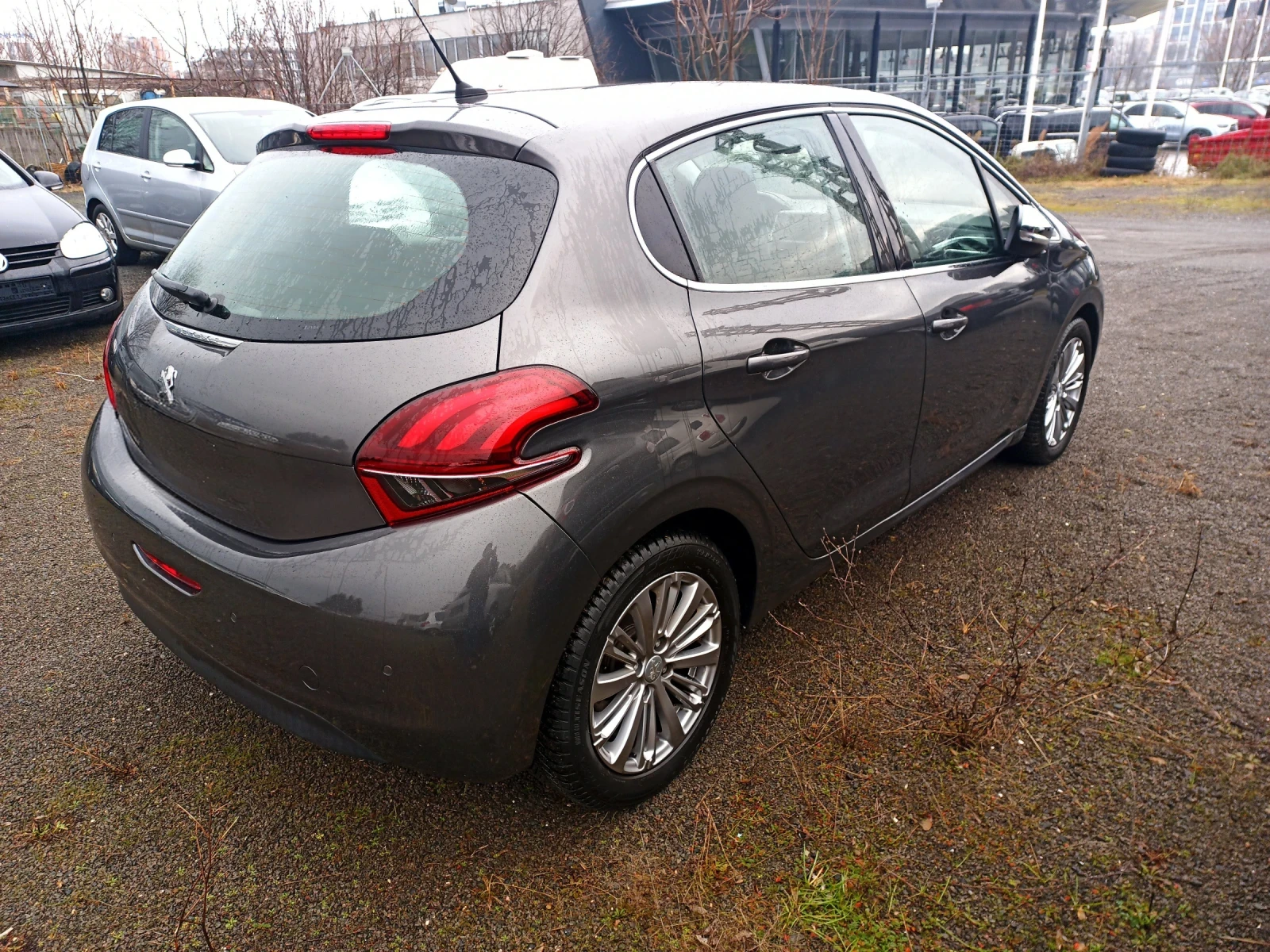 Peugeot 208 1.2T Automat 84000km | Mobile.bg � ����������� 5