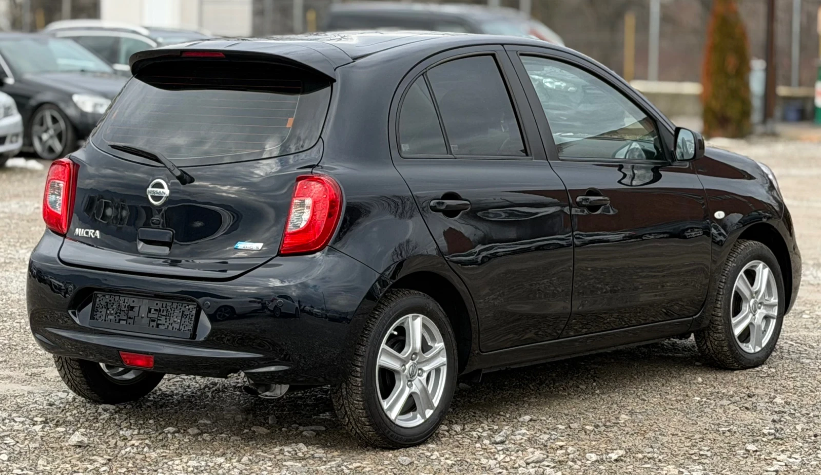 Nissan Micra 1.2i 98к.с * Климатроник* * Навигация* * Панорама* - изображение 6