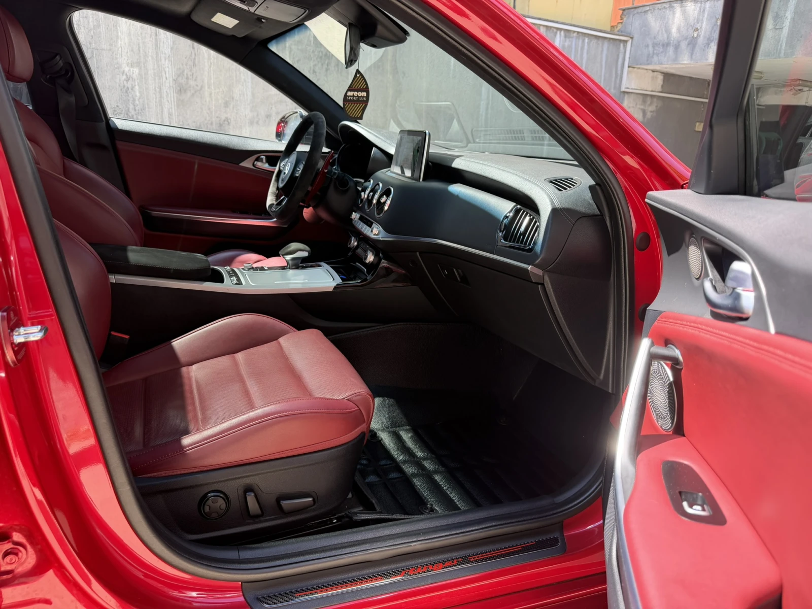 Kia Stinger 3.3 Turbo AWD GT2, снимка 10 - Автомобили и джипове - 53661309