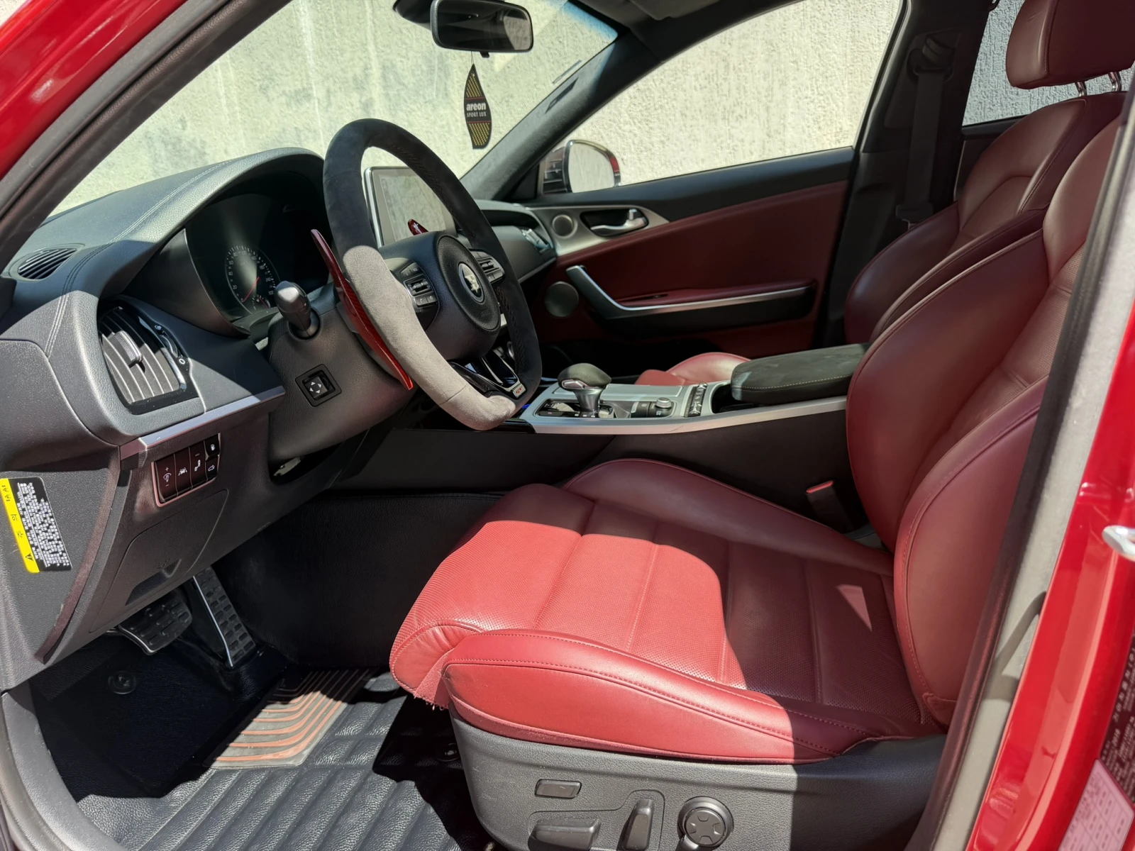 Kia Stinger 3.3 Turbo AWD GT2, снимка 12 - Автомобили и джипове - 53661309