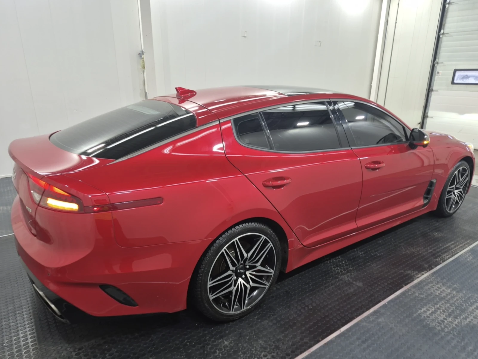 Kia Stinger 2023 Kia STINGER GT ELITE - изображение 4