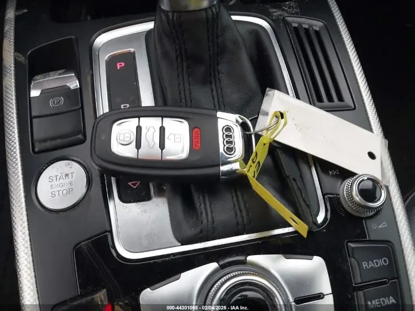 Audi A4 2.0T PREMIUM, снимка 11 - Автомобили и джипове - 53747392