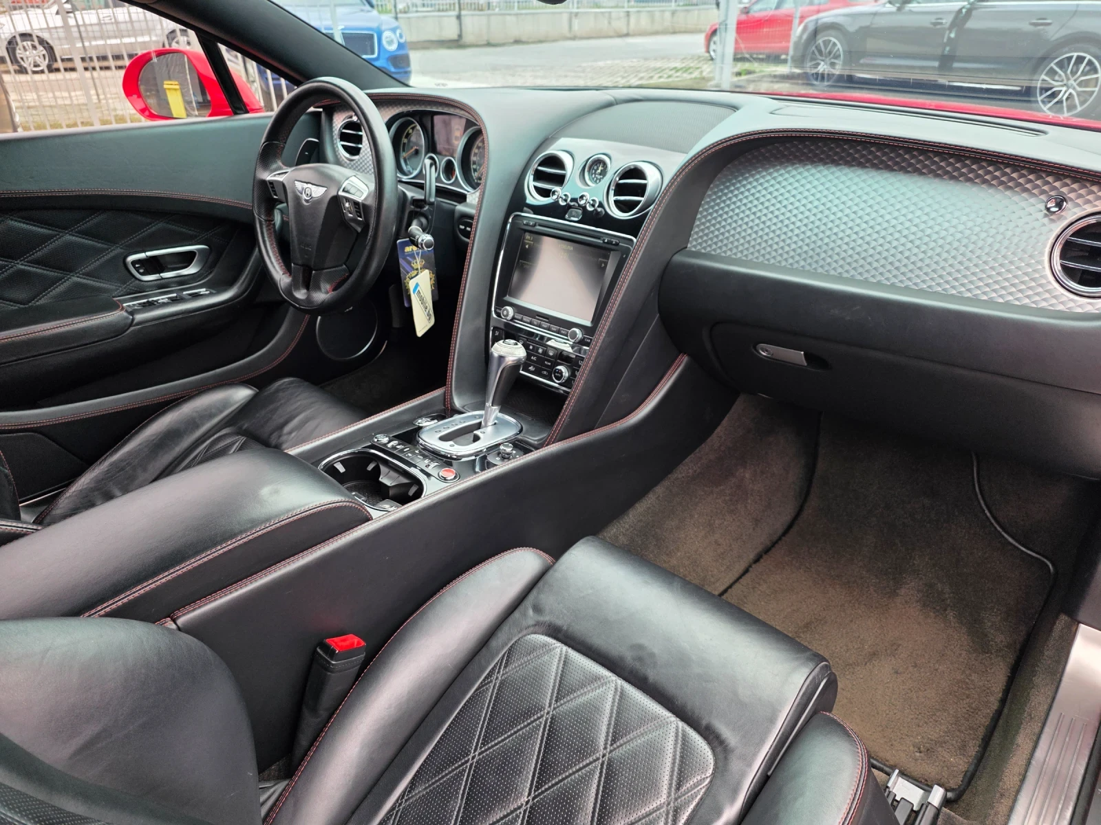 Bentley Continental gt V8 FULL / Бартер / Лизинг, снимка 12 - Автомобили и джипове - 53894370