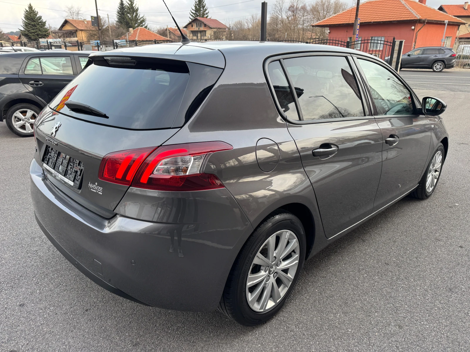 Peugeot 308 1.2I НОВ ВНОС , снимка 4 - Автомобили и джипове - 53895916