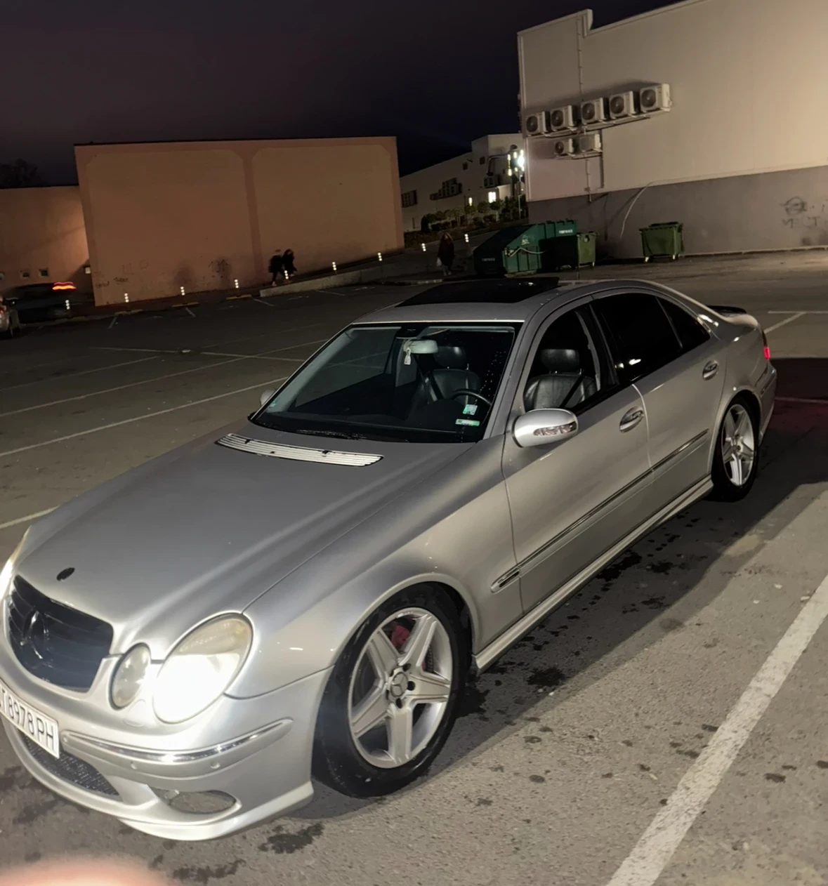 Mercedes-Benz E 320, снимка 4 - Автомобили и джипове - 53929776