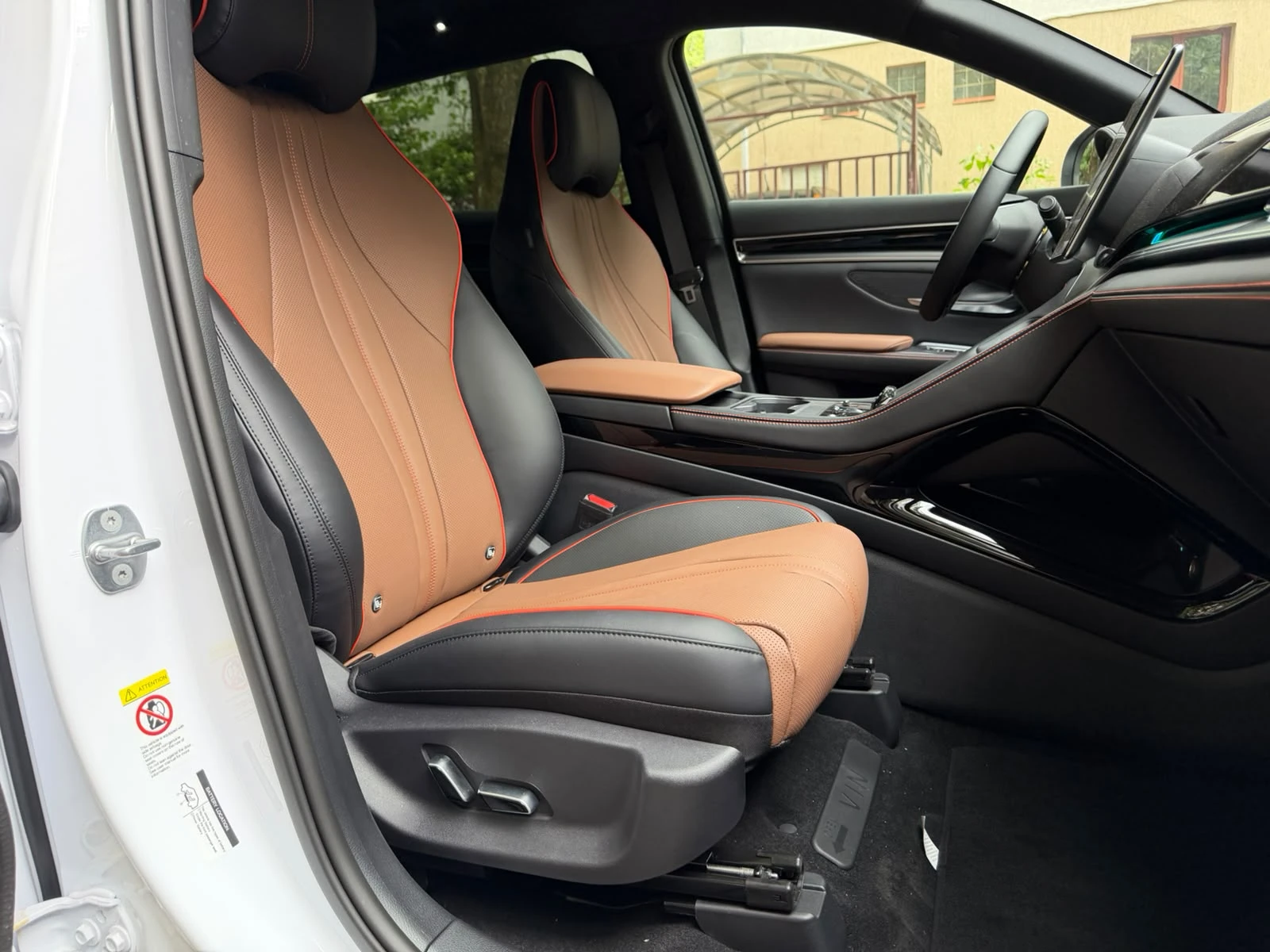 BYD Seal U DM-I 1.5 PHEV Design AWD ���������� ������ | Mobile.bg � ����������� 14