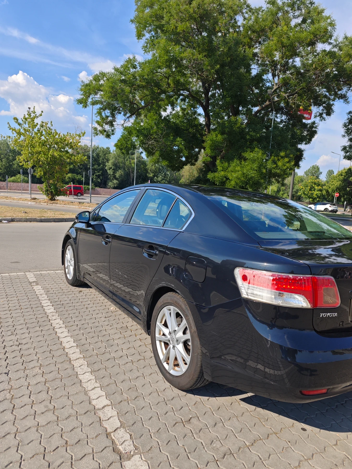 Toyota Avensis, снимка 6 - Автомобили и джипове - 55051452
