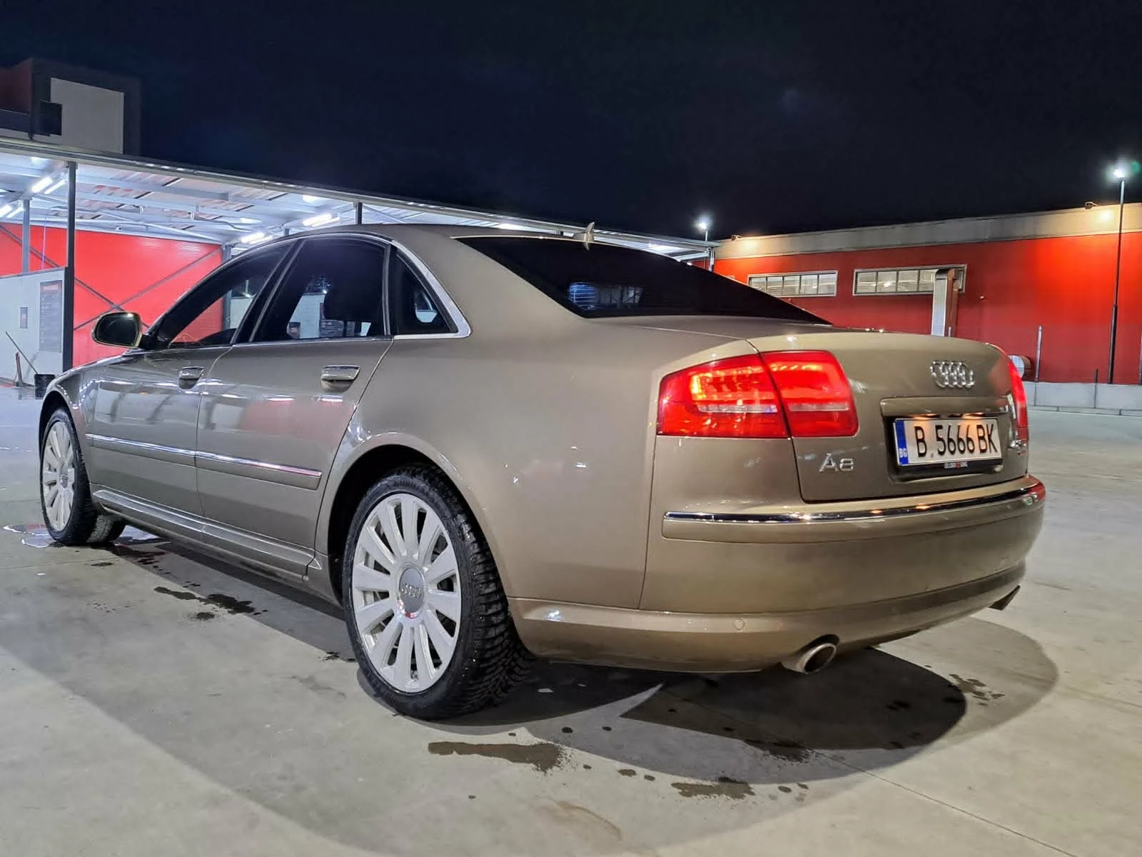 Audi A8, снимка 4 - Автомобили и джипове - 55244456