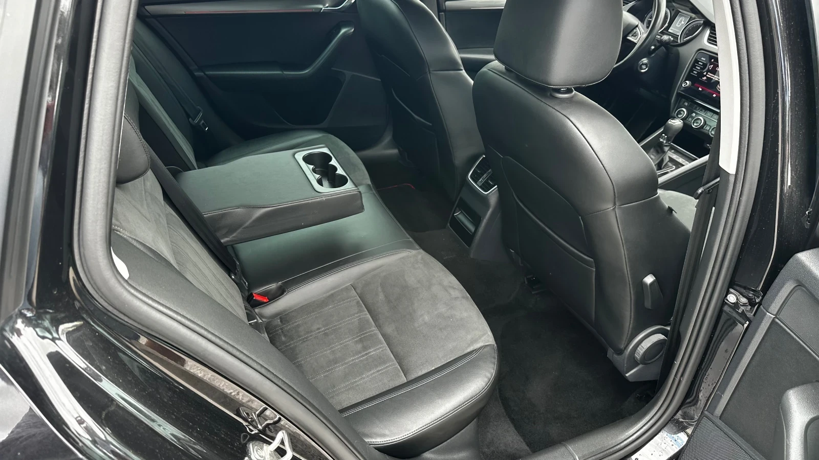 Skoda Octavia Euro 6 1.5G-tec кейлес Navi DSG-Италия, снимка 9 - Автомобили и джипове - 55267034