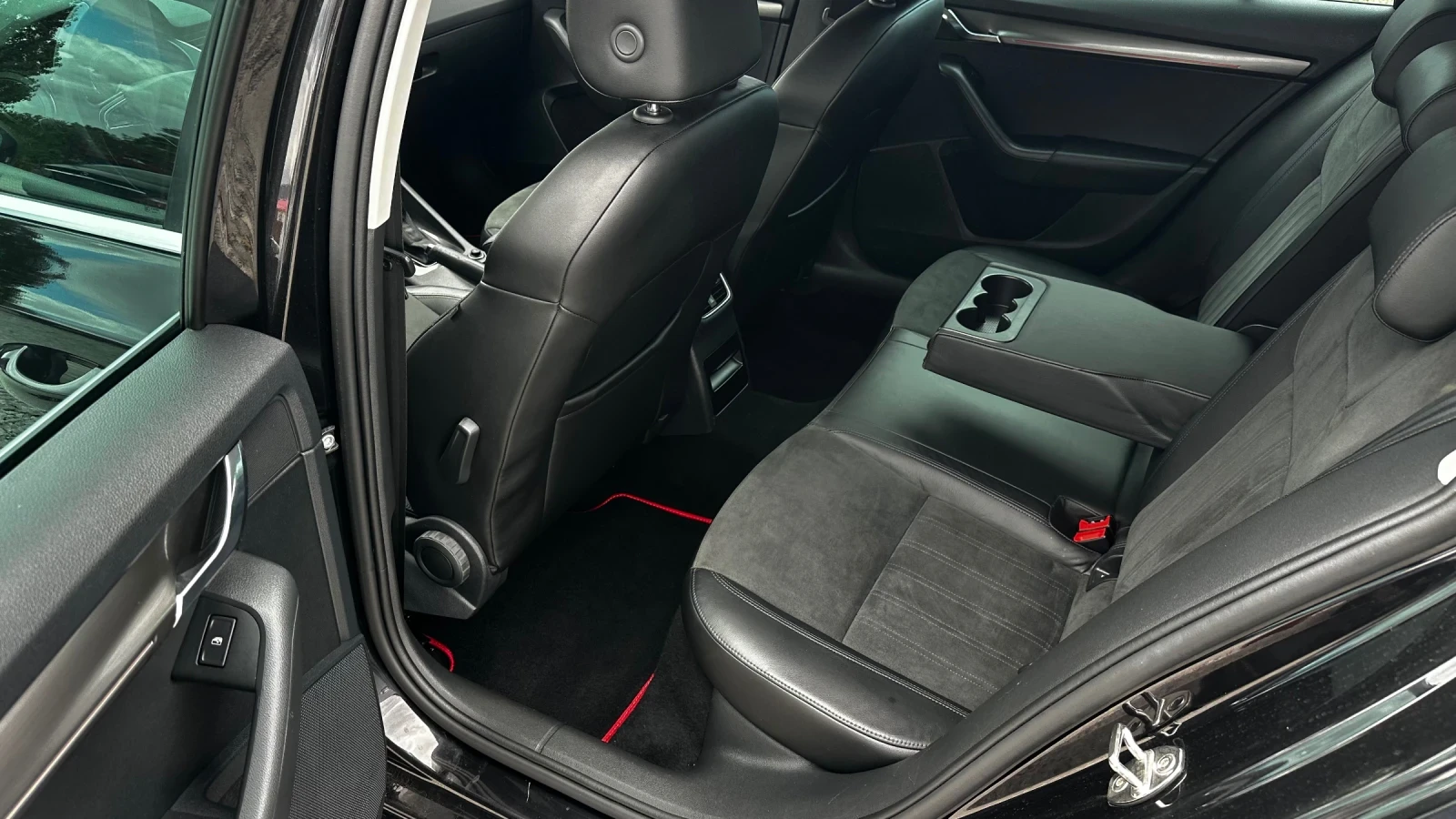 Skoda Octavia Euro 6 1.5G-tec кейлес Navi DSG-Италия, снимка 8 - Автомобили и джипове - 55267034