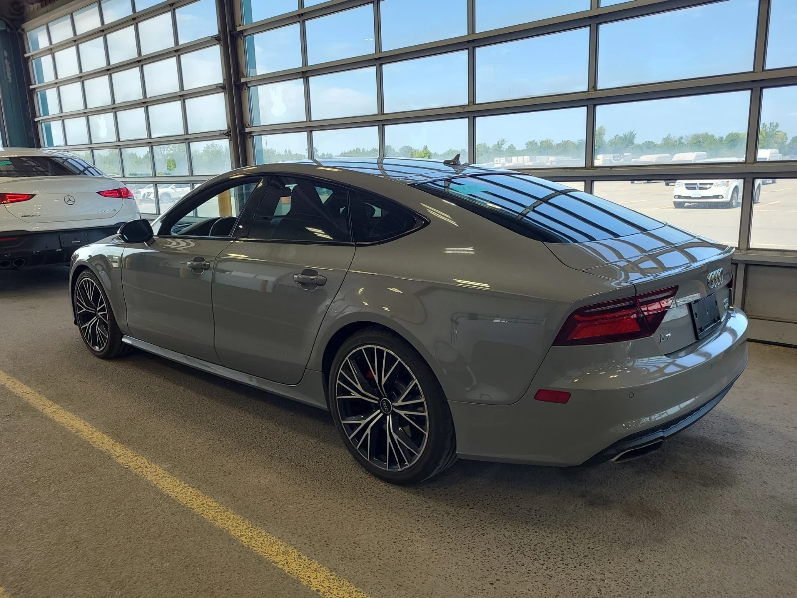 Audi A7 PRESTIGE / ДВА КЛЮЧА / MEMORY / PODGREV / CARFAX, снимка 4 - Автомобили и джипове - 55398023