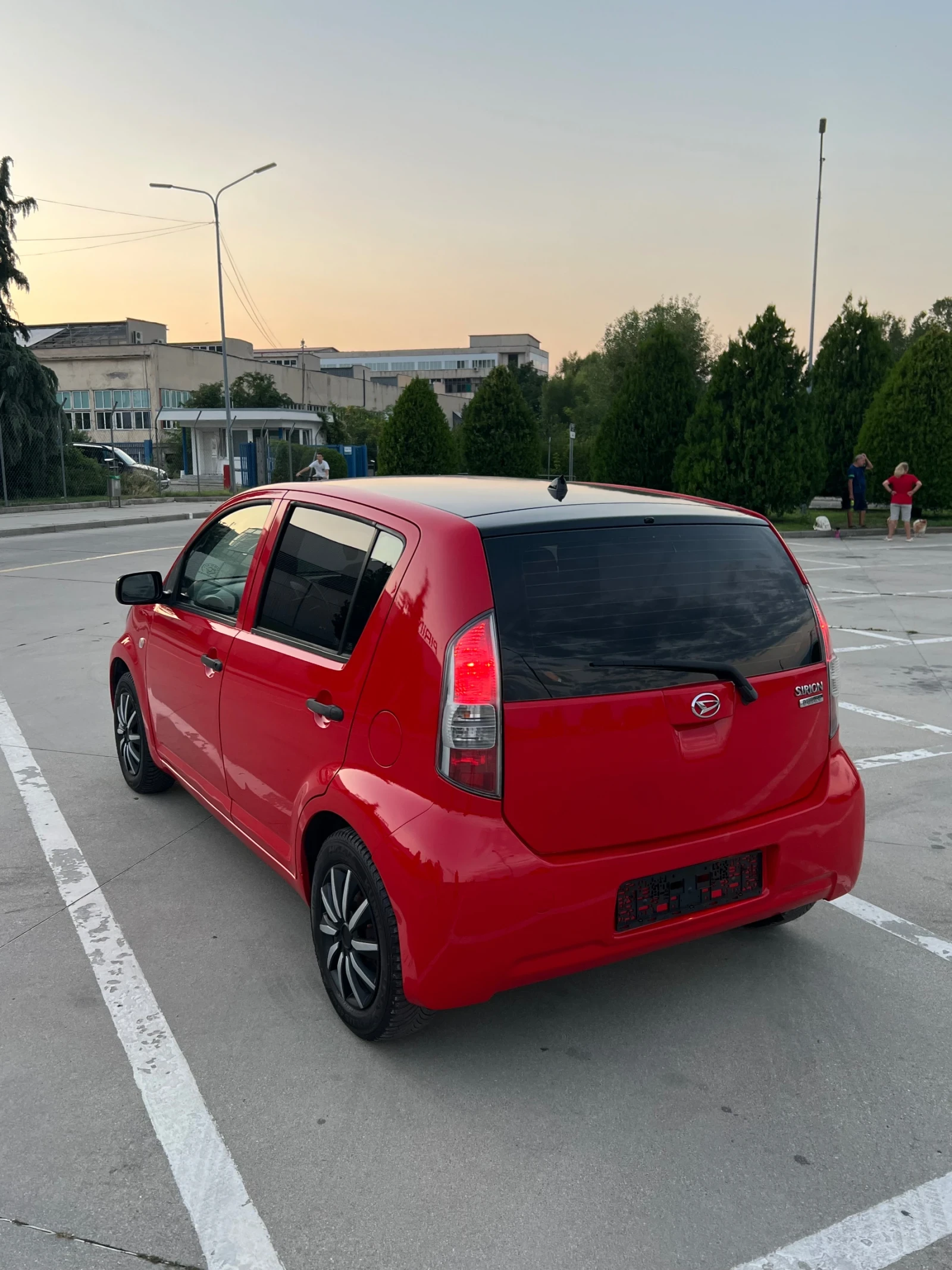 Daihatsu Sirion, снимка 7 - Автомобили и джипове - 55602960