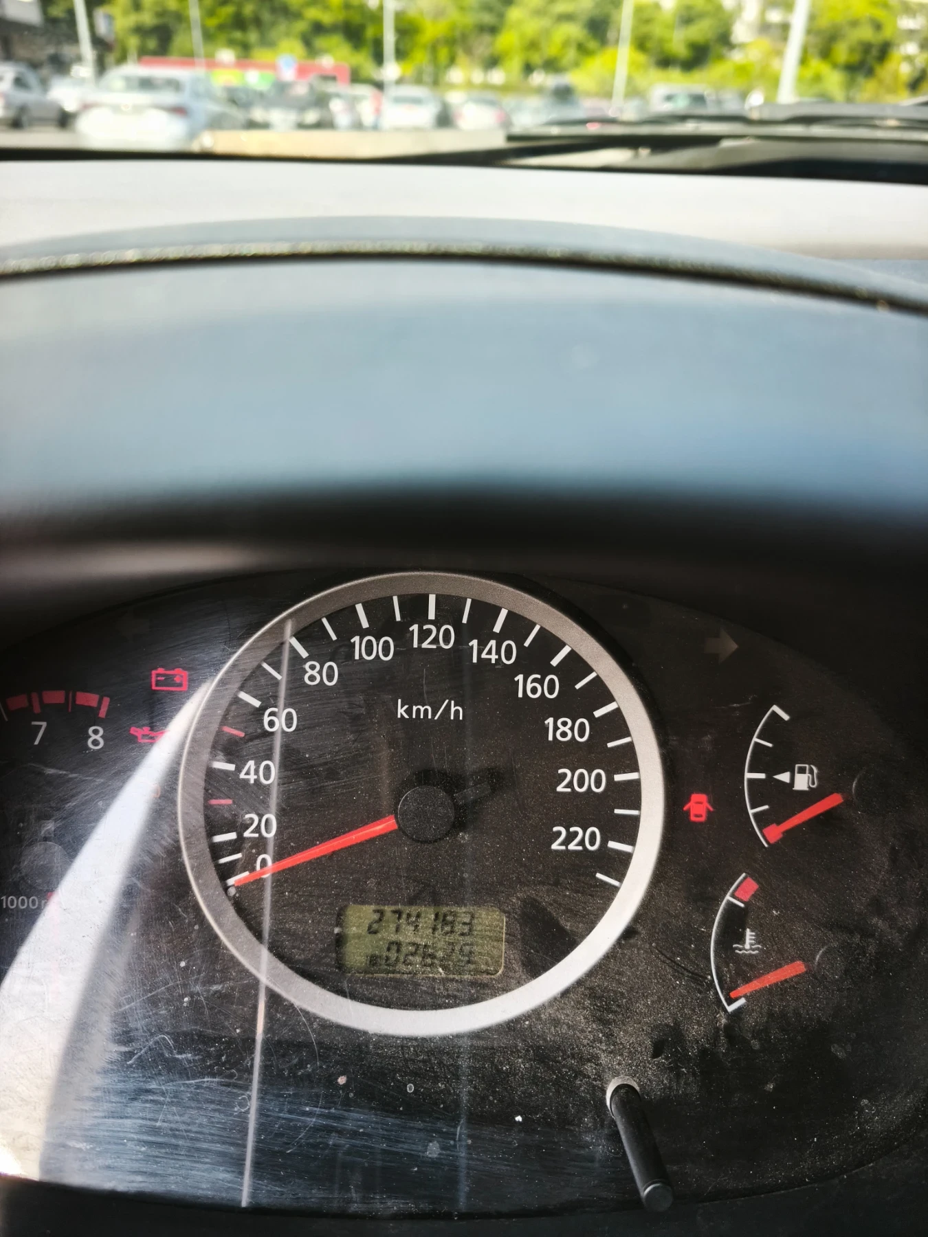 Nissan Almera tino, снимка 14 - Автомобили и джипове - 55675915
