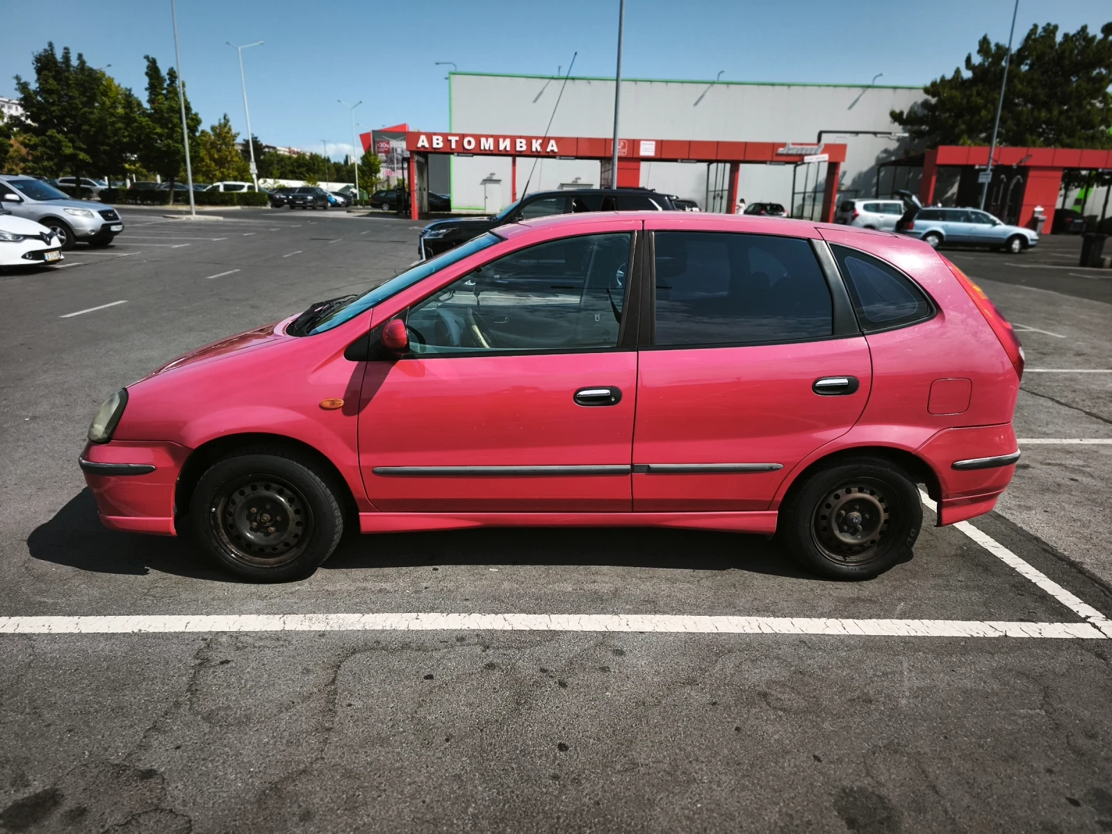 Nissan Almera tino, снимка 6 - Автомобили и джипове - 55675915