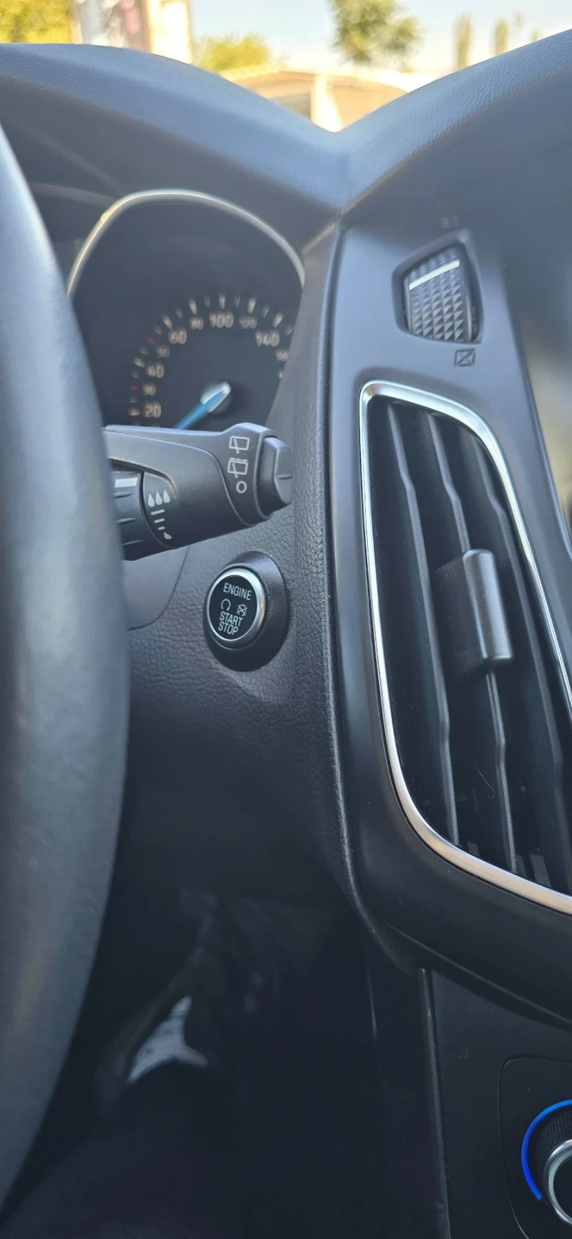 Ford Focus 1.5 TDCI-AUTOMATIC, снимка 15 - Автомобили и джипове - 56336627