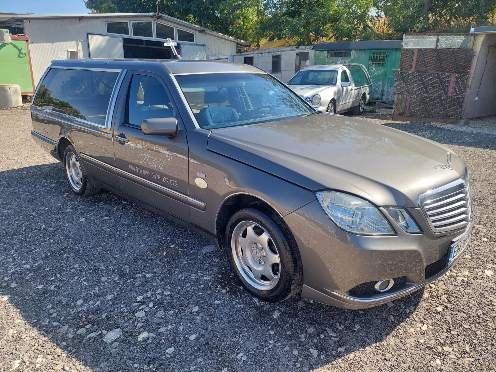 Mercedes-Benz E 250, снимка 2 - Автомобили и джипове - 56569614