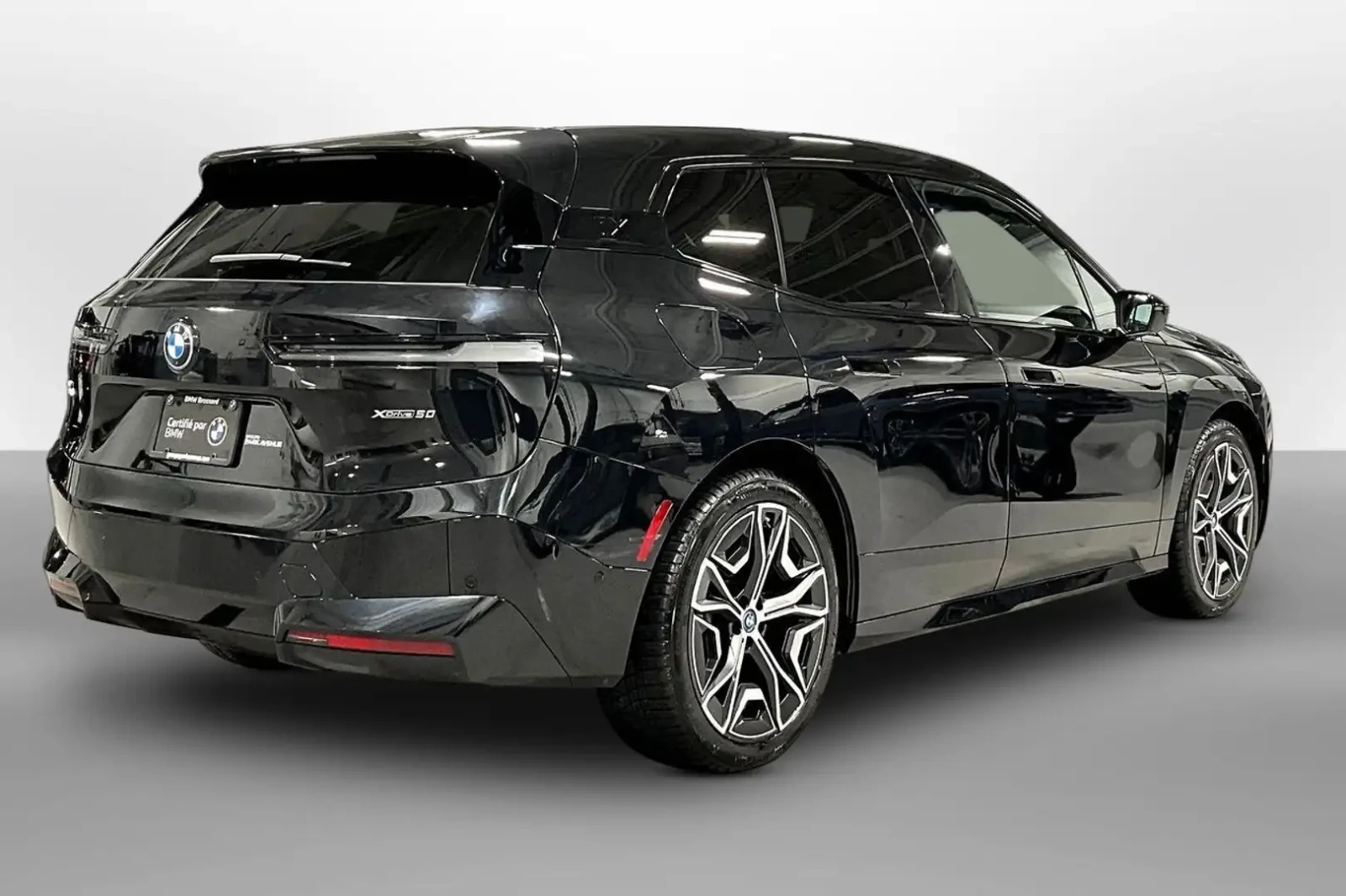 BMW iX XDRIVE50* PREMIUM* ESSENTIAL* , снимка 2 - Автомобили и джипове - 56582588