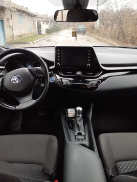 Toyota C-HR Hybrid, снимка 6
