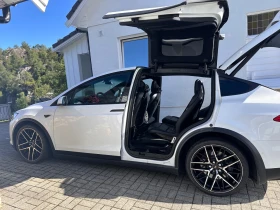 Tesla Model X 90D