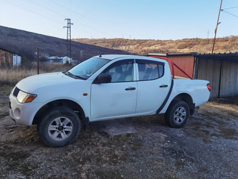 Mitsubishi L200, снимка 2 - Автомобили и джипове - 48574569