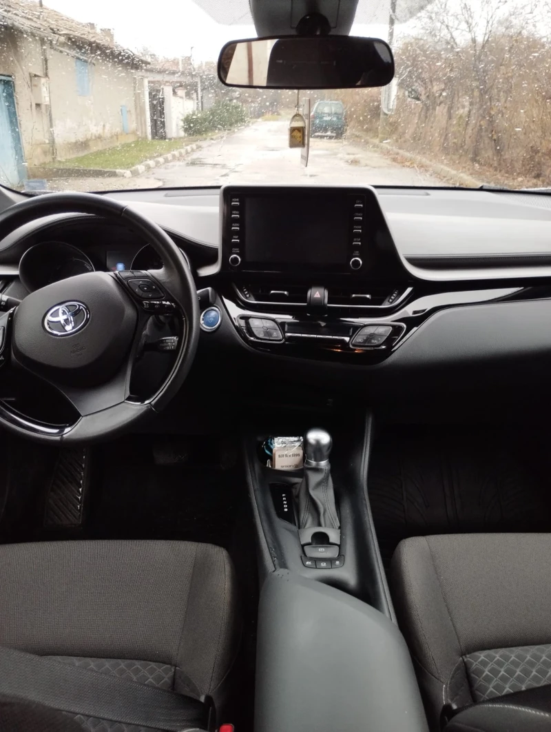 Toyota C-HR Hybrid, снимка 6 - Автомобили и джипове - 52256534