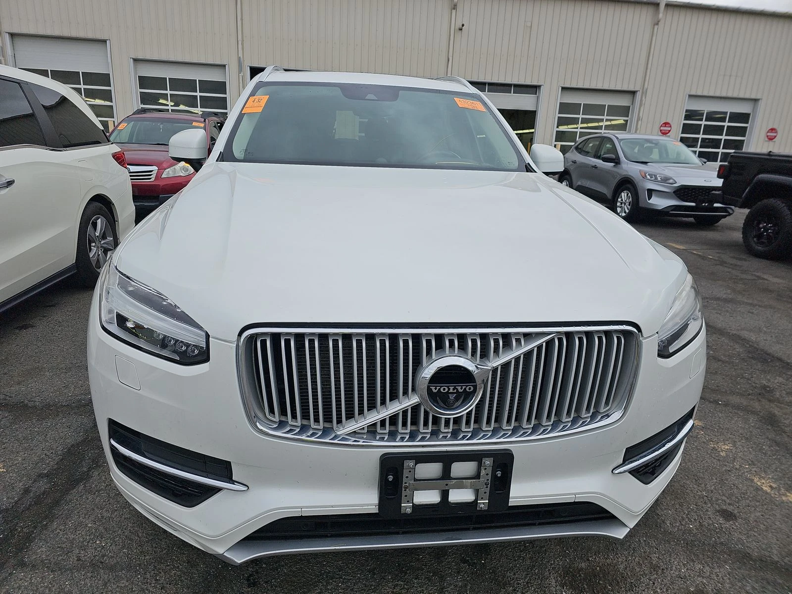 Volvo Xc90 T6 INSCRIPTION/PANO/KEYLESS/NAVI/ПОДГРЕВ/ОБДУХВАНЕ - изображение 2