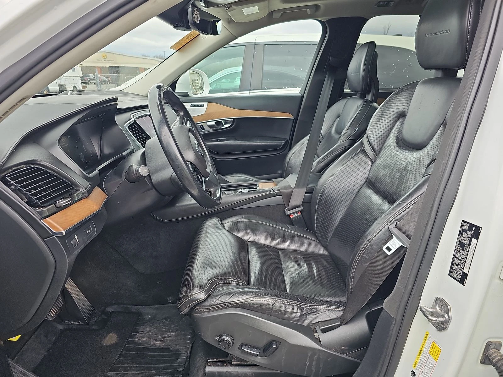 Volvo Xc90 T6 INSCRIPTION/PANO/KEYLESS/NAVI/ПОДГРЕВ/ОБДУХВАНЕ - изображение 9