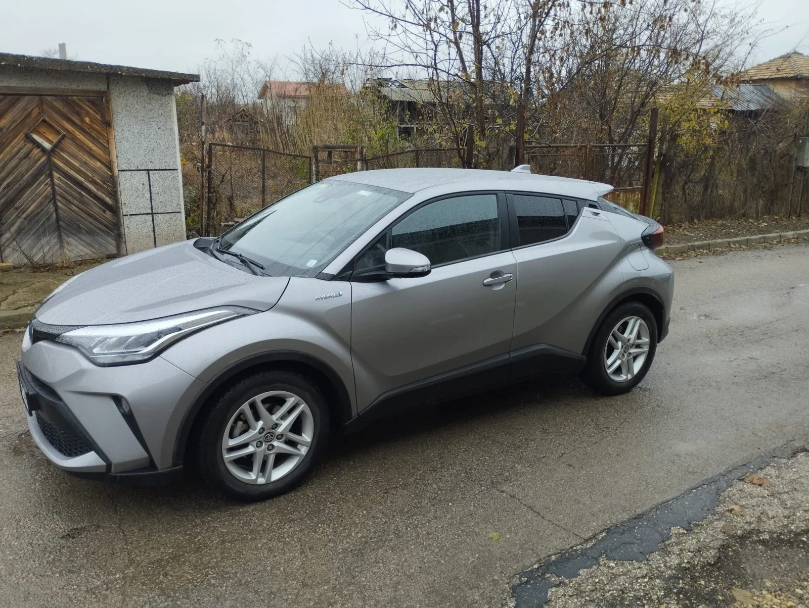 Toyota C-HR Hybrid - изображение 5