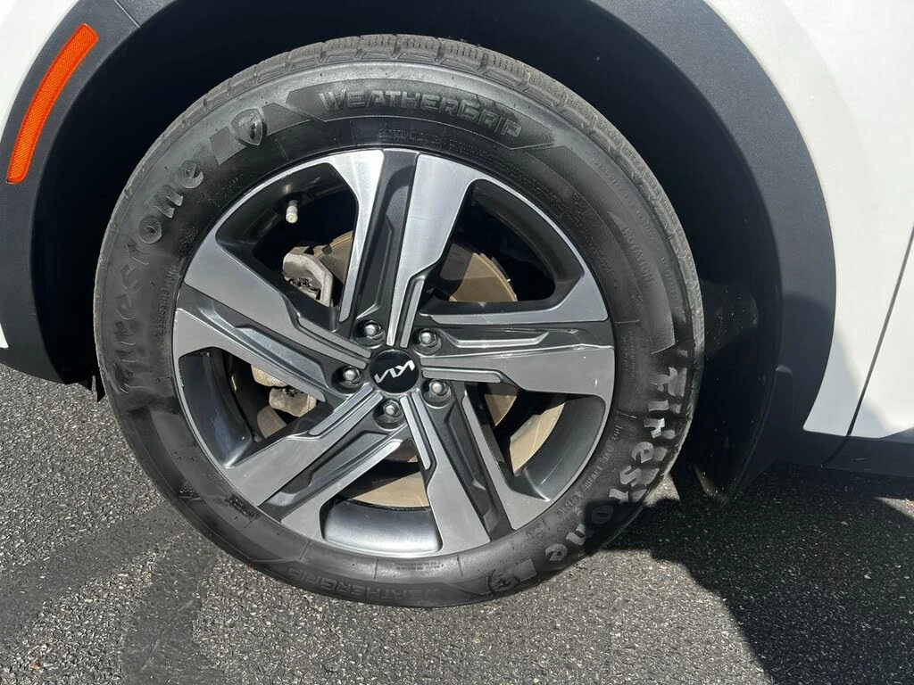 Kia Sorento SX PRESTIGE* BOSE* ОБДУХВАНЕ* LANE ASSIST* KEYLESS - изображение 9