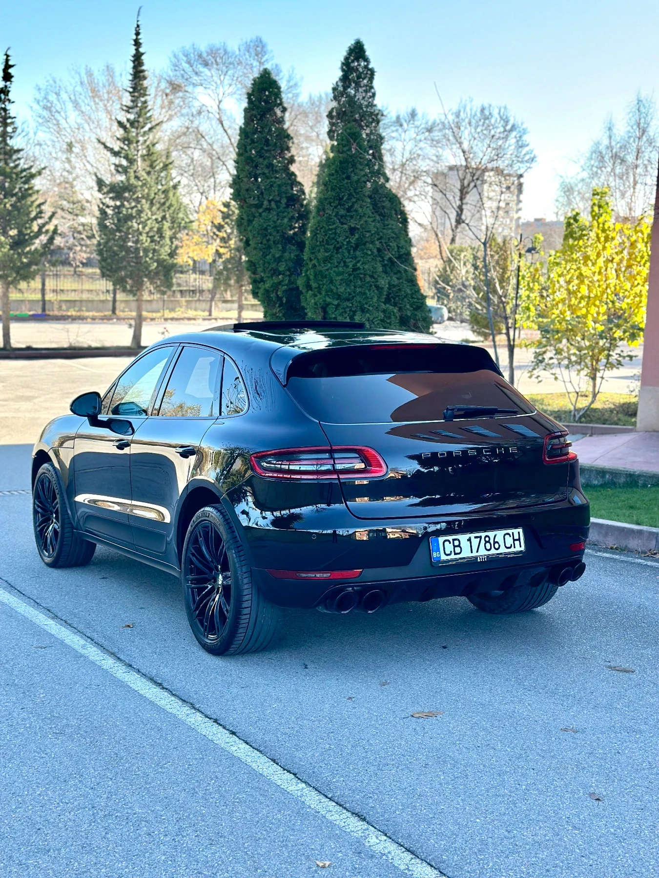 Porsche Macan S/V6/LED* Панорама* Sound* 21* ПЕРФЕКТЕН* Лизинг/ - изображение 4