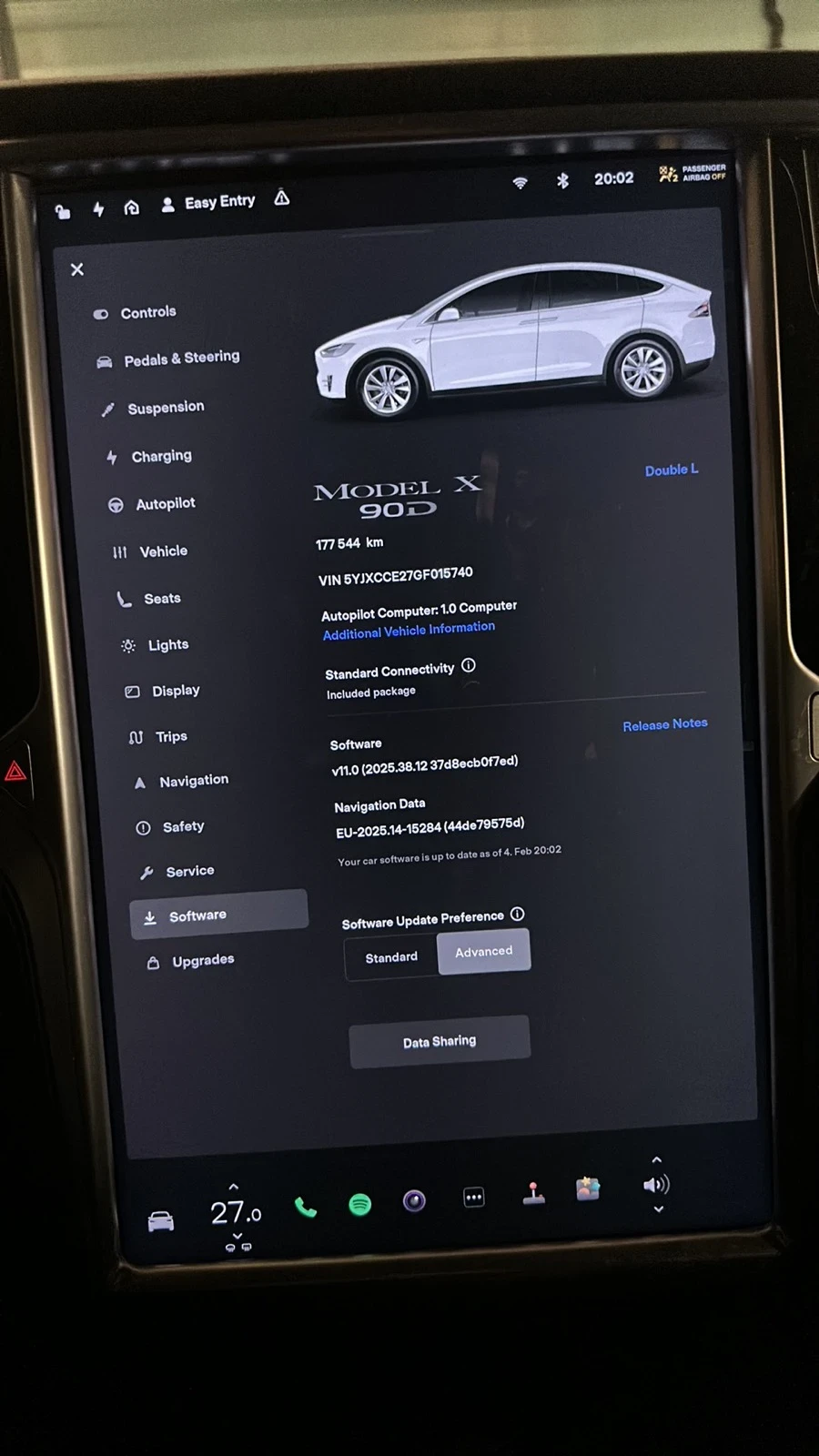 Tesla Model X 90D - изображение 10