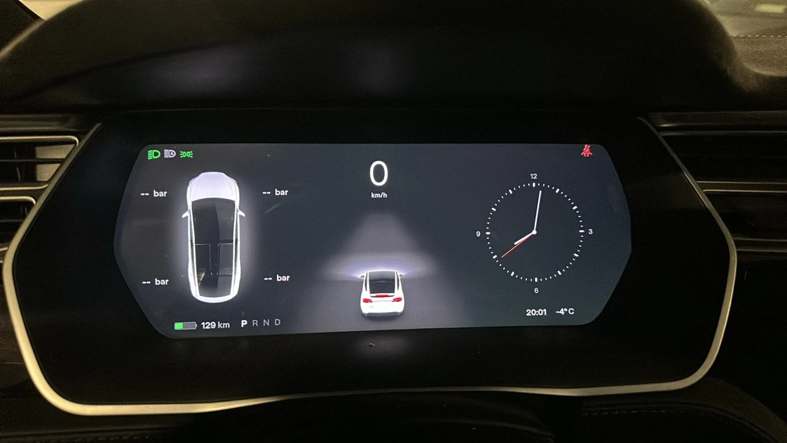 Tesla Model X 90D - изображение 9