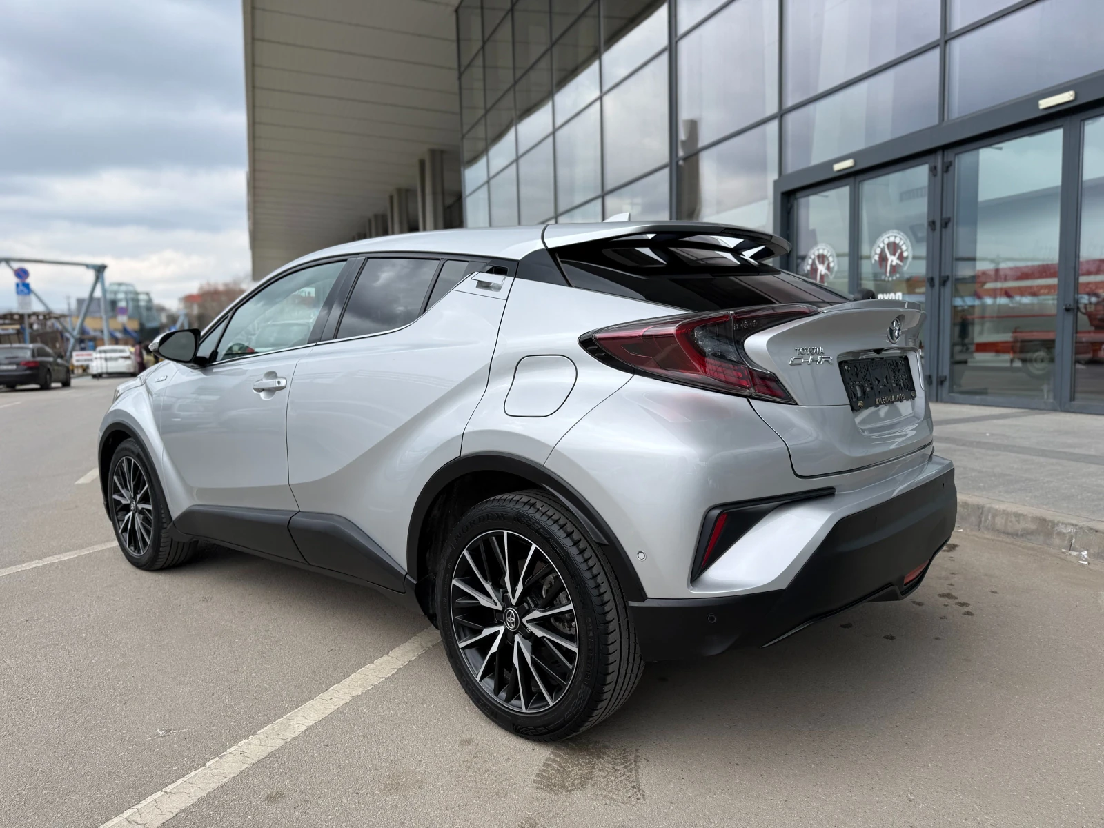 Toyota C-HR 6 ������ ��������/1.8 Hybrid 122�.�. ������ ������ | Mobile.bg � ����������� 3