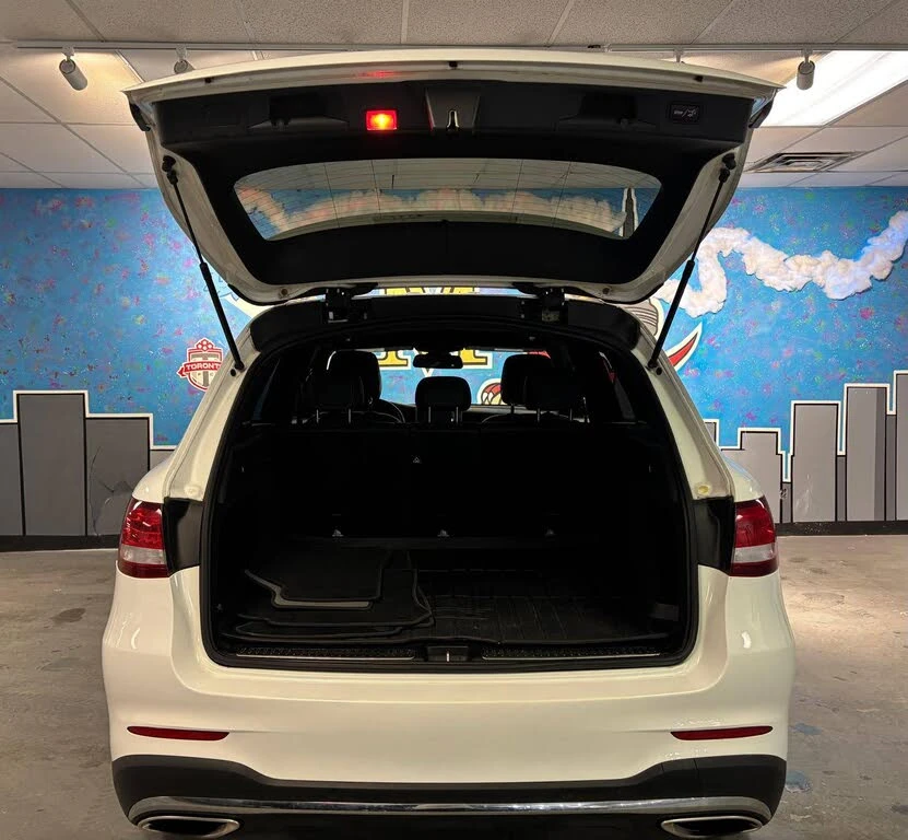 Mercedes-Benz GLC 300 ПАНОРАМА* КАМЕРА* ПОДГРЕВ* КОЖА* , снимка 9 - Автомобили и джипове - 54151247