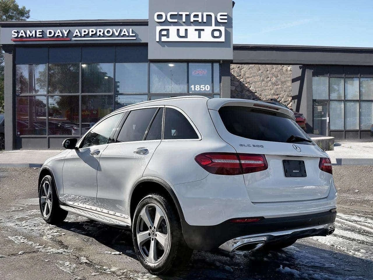 Mercedes-Benz GLC * 300 4M * CARFAX * ЦЕНА ДО БГ, снимка 4 - Автомобили и джипове - 54501179