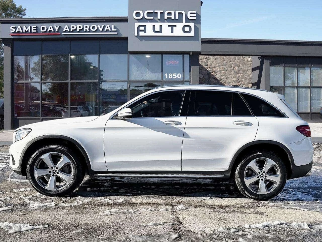 Mercedes-Benz GLC * 300 4M * CARFAX * ЦЕНА ДО БГ, снимка 3 - Автомобили и джипове - 54501179