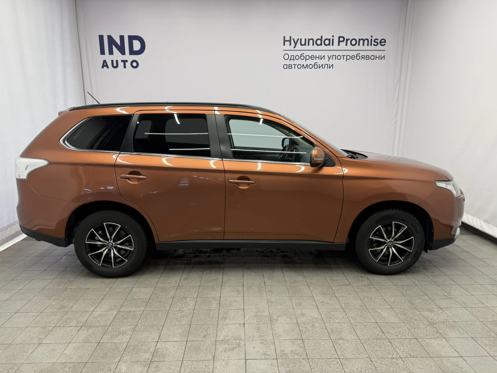 Mitsubishi Outlander, снимка 6 - Автомобили и джипове - 54941060