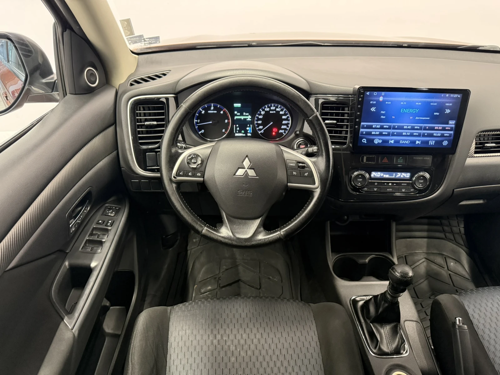 Mitsubishi Outlander, снимка 11 - Автомобили и джипове - 54941060