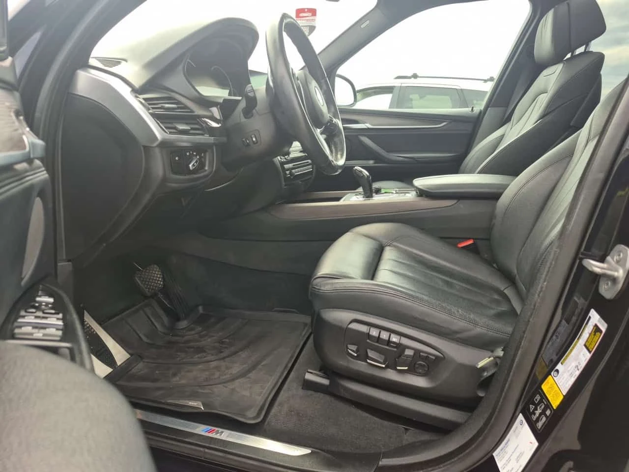 BMW X5 xDrive50i * M-Sport * LED * CARFAX * , снимка 8 - Автомобили и джипове - 54941379
