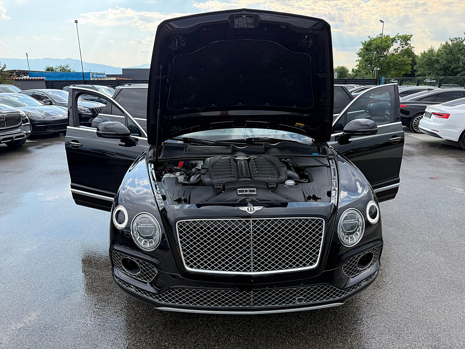 Bentley Bentayga DISTRONIK-HEAD UP-PANORAMA-V12-VAKUM-MONITORI-FULL, снимка 17 - Автомобили и джипове - 55079190