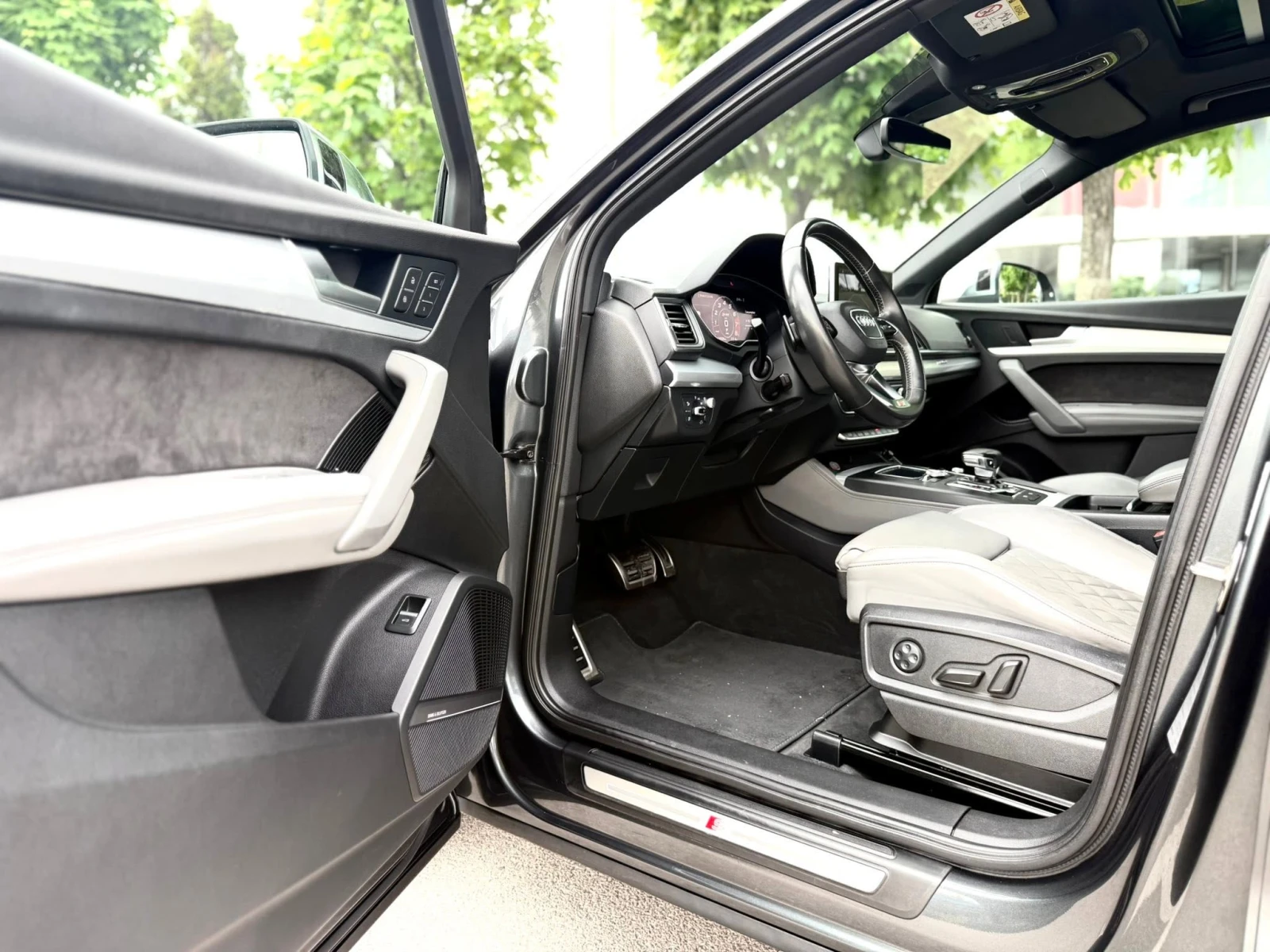 Audi SQ5 100 % Реален пробег, снимка 7 - Автомобили и джипове - 55525750
