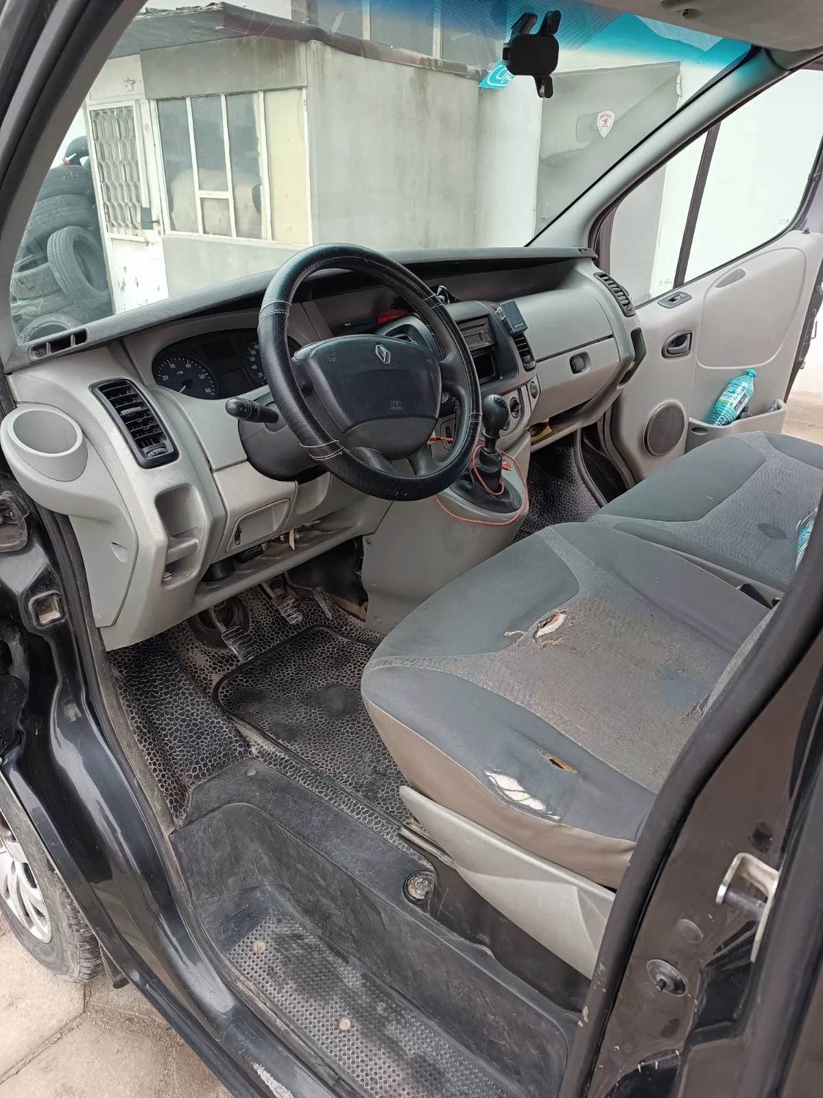 Renault Trafic, снимка 8 - Бусове и автобуси - 54703242