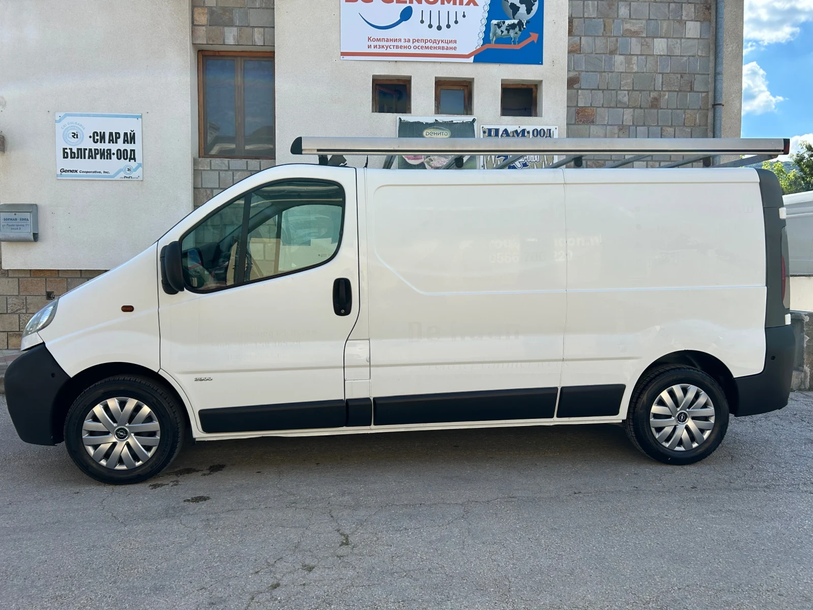 Opel Vivaro 1.9CDTI LONG КЛИМАТИК, снимка 7 - Бусове и автобуси - 55036662